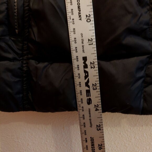 Old navy  Womens M black DOWN filled puffer Vest jacket outdoor gorpcore Zip - Picture 6 of 11